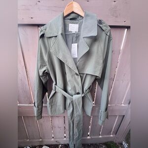 🎉NWT🎉 Green Trench Coat